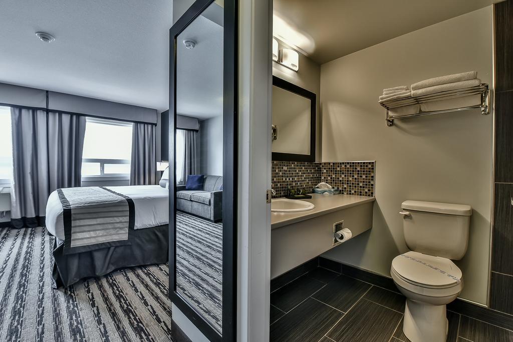 The View Hotel Fort Saint John Exterior photo